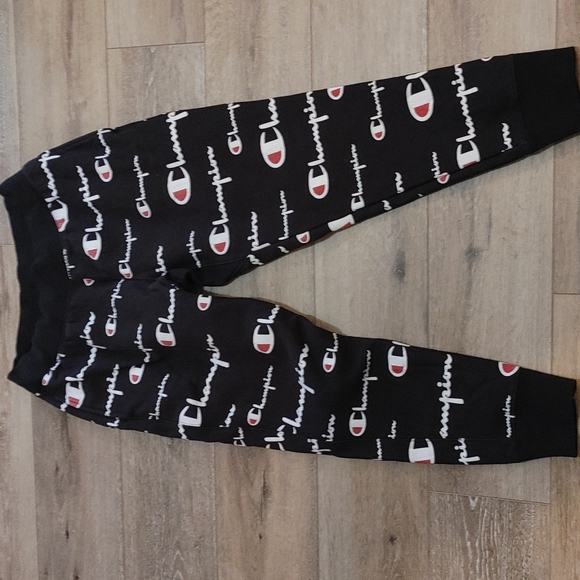 Champion logo all over reverse knit joggers.  Sz LG used good condition. - Picture 3 of 7